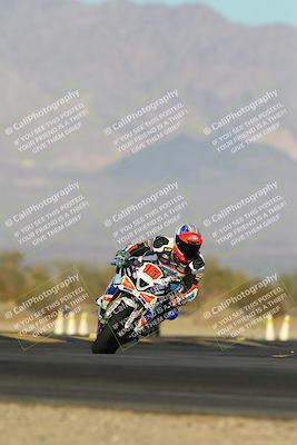 media/Dec-07-2024-CVMA (Sat) [[21c5f1ef85]]/Race 12-Supersport Middleweight/